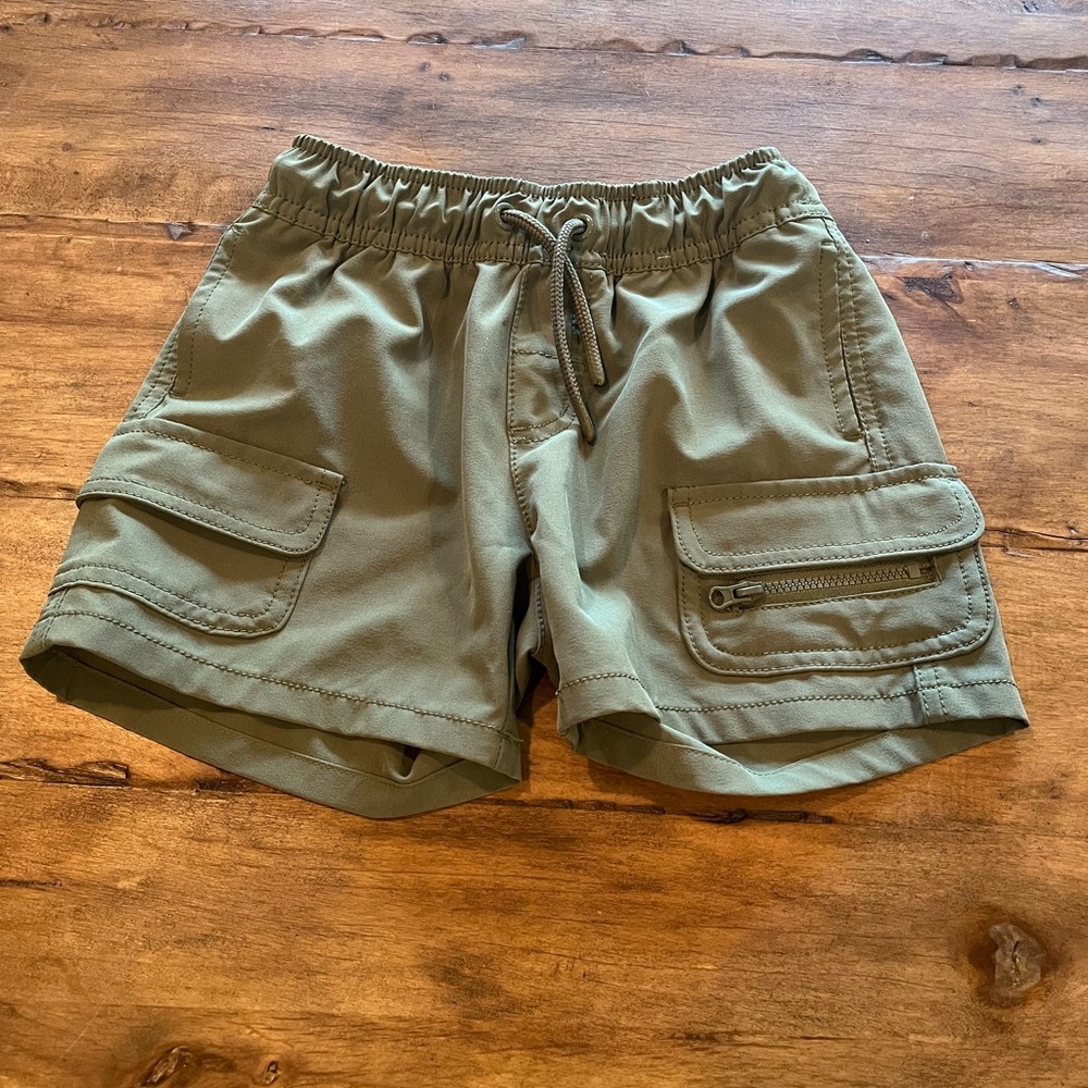 Cat & Jack green quick dry cargo pull on shorts XS